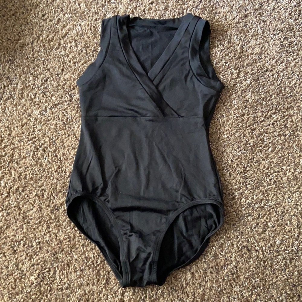 Suffolk Dance leotard size small NWOT